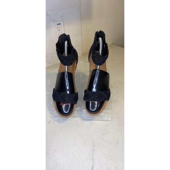 Lucky Brand Wedge Heel Open Toed Zipper Back Sandals - Size 9 - Picture 2 of 5